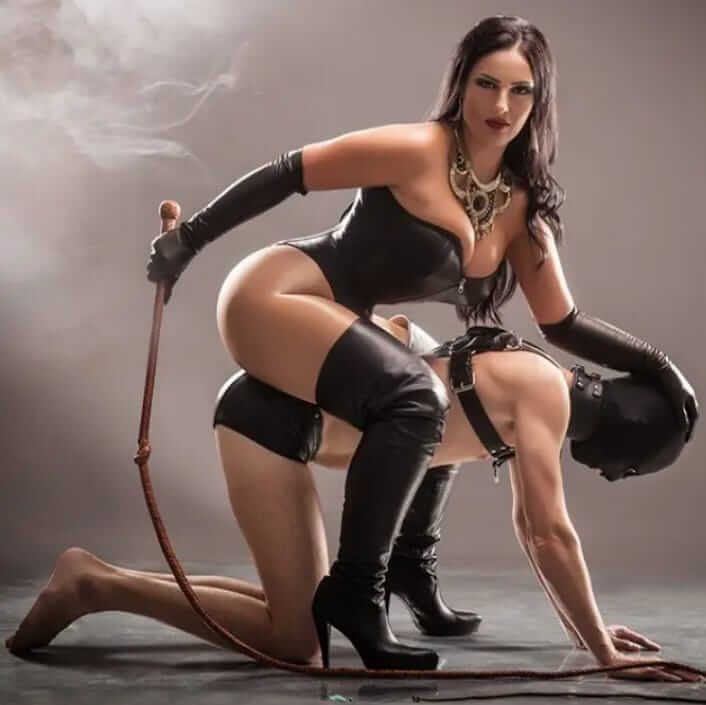 מלכת סאדו BDSM- ראשון לציון- מסאזיסטית דוגמנית
