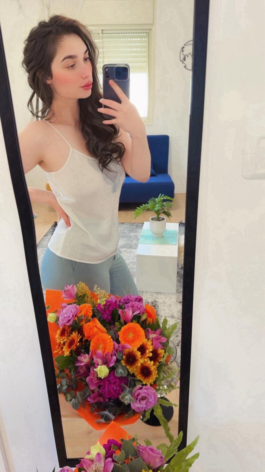 פרולה חדשה – 20 תיירת ברזילאית בירושלים