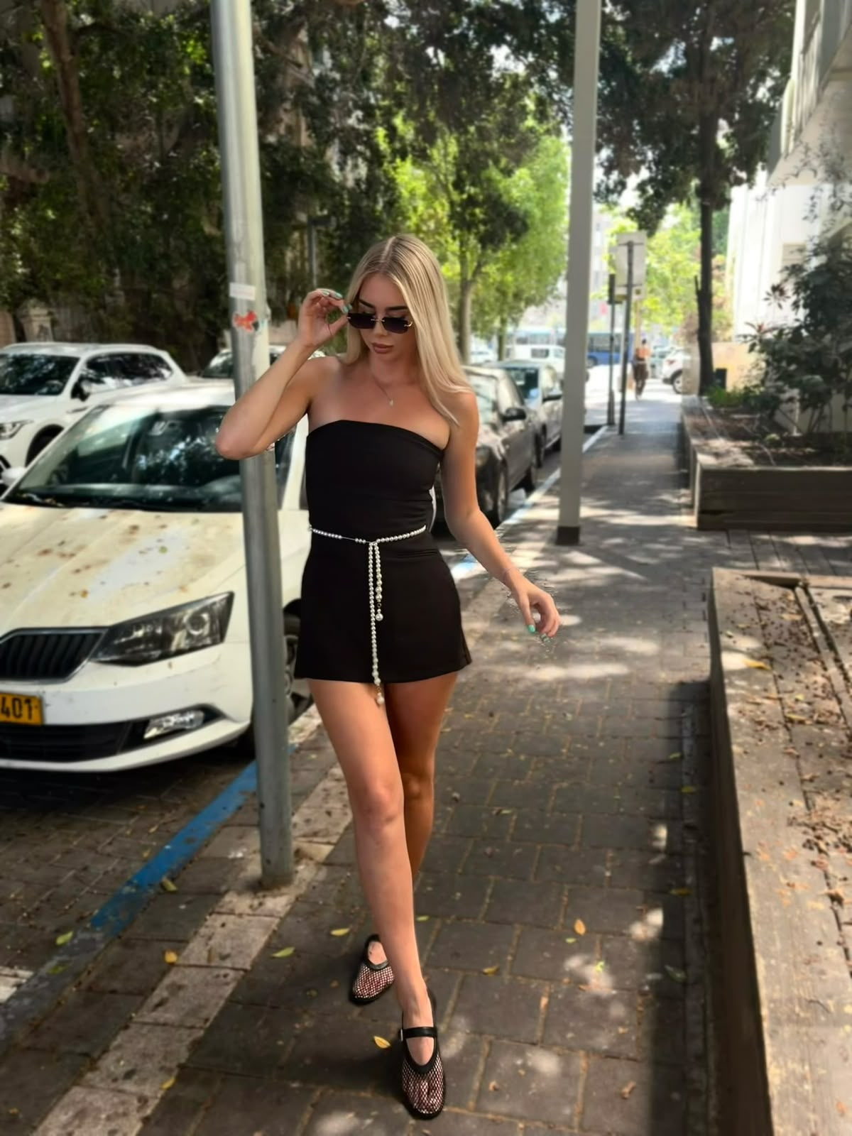 תל אביב -בלונדינית דוגמנית מסאזיסטית איכותית